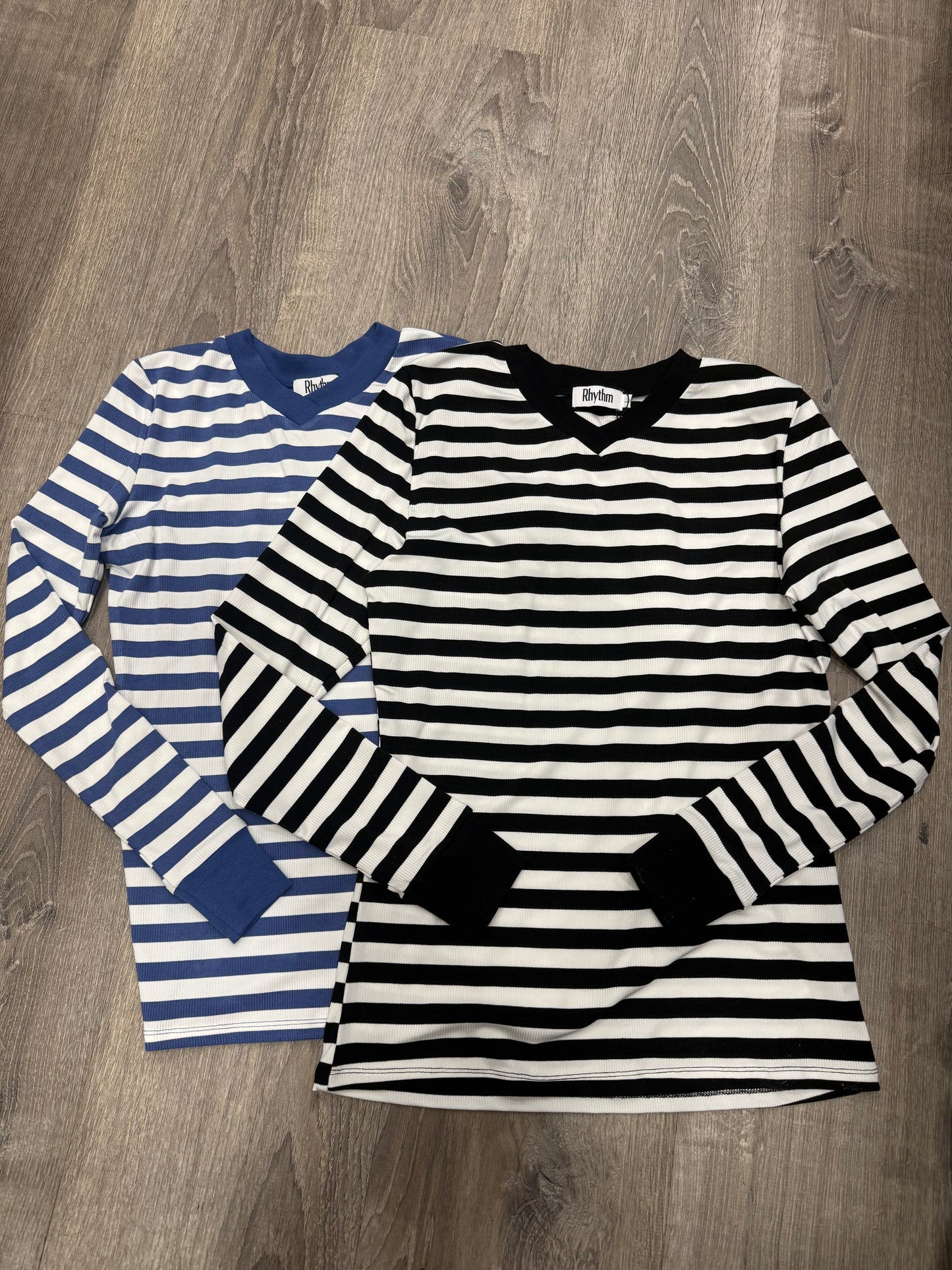 RHYTHM CONTRAST DOUBLE V STRIPE TEE