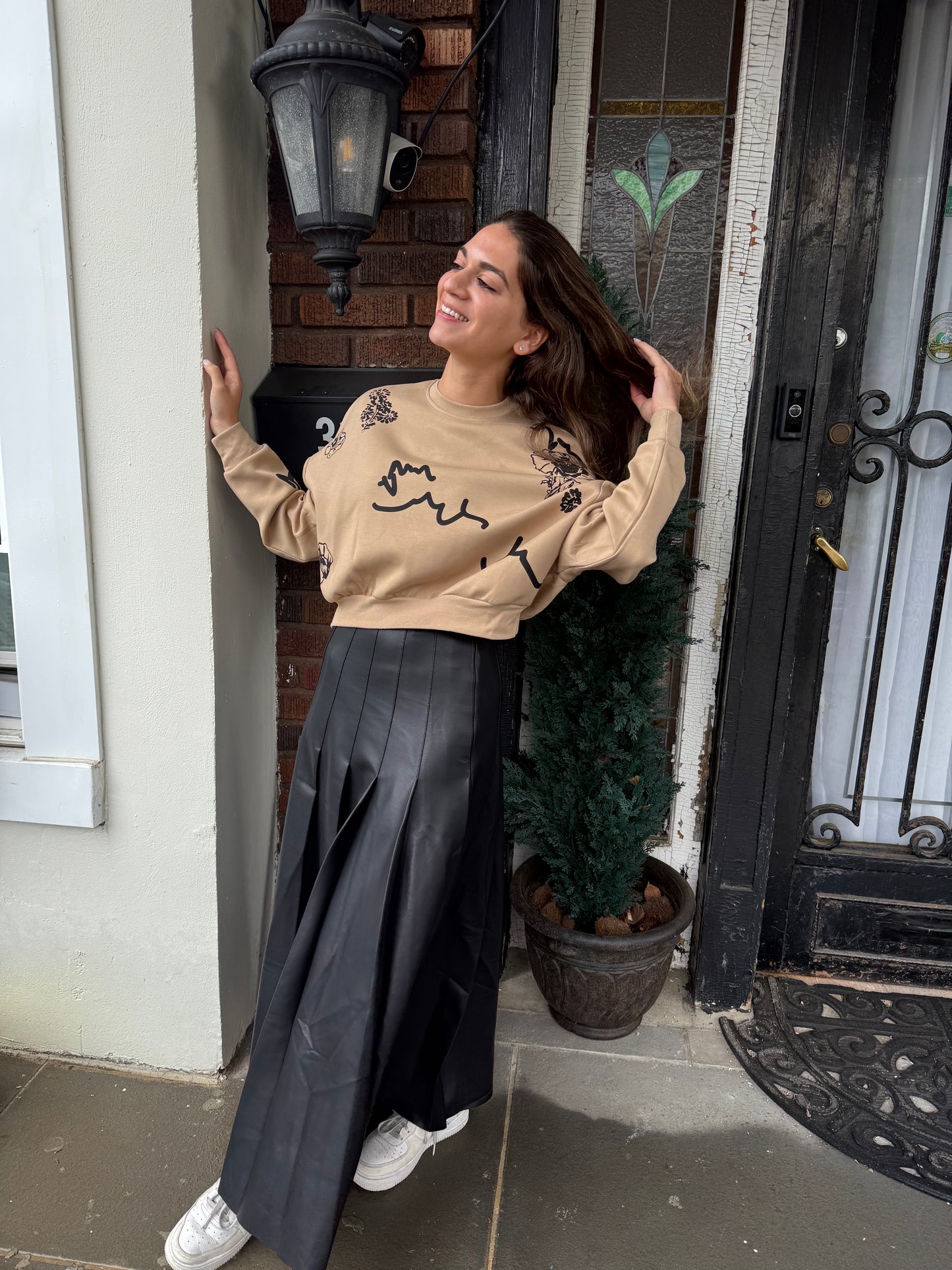 TOFFEE FLORAL SWEATSHIRT
