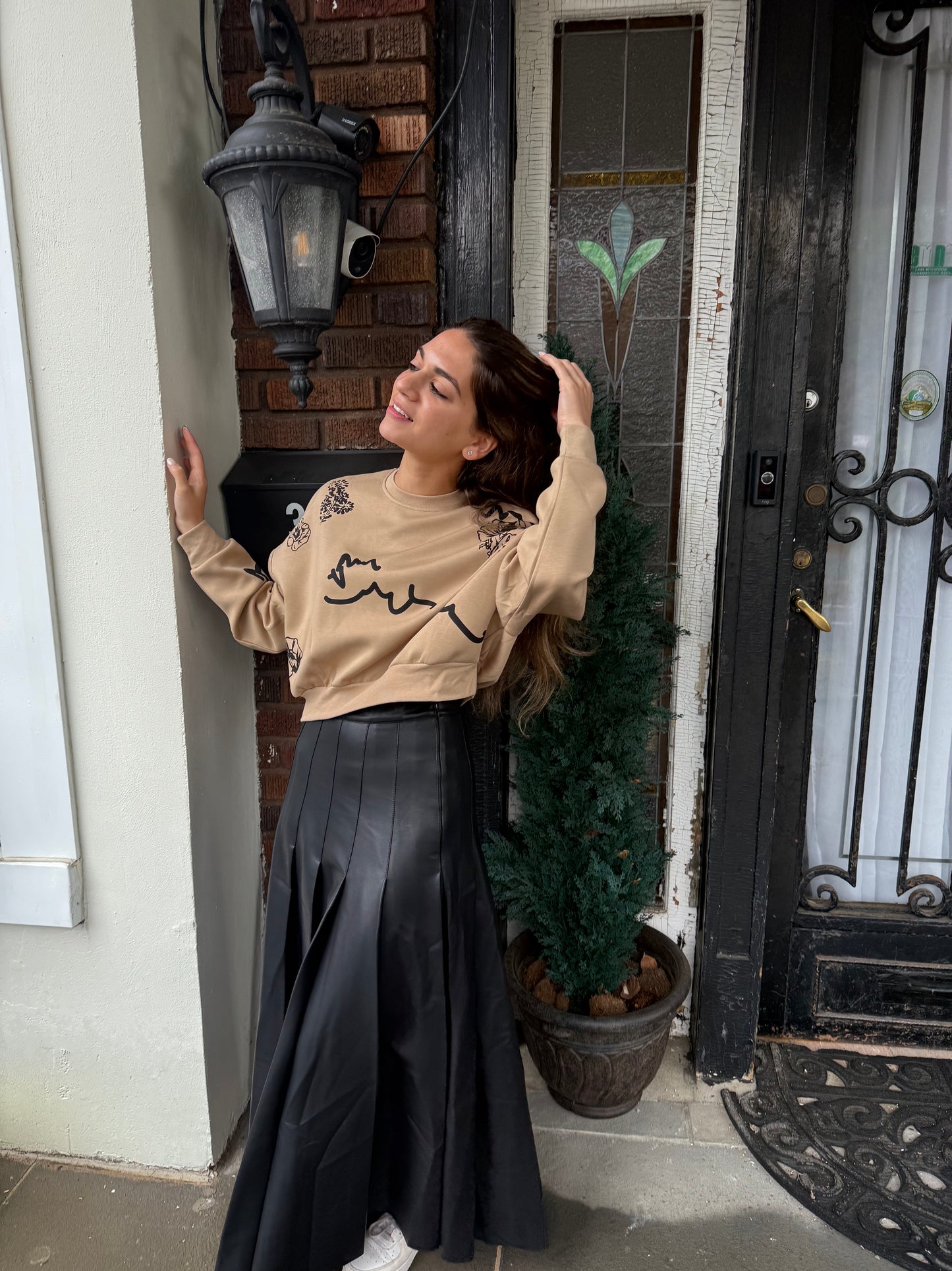 TOFFEE FLORAL SWEATSHIRT