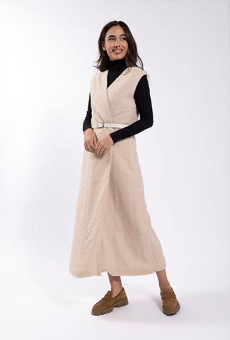 LONG SHERPA VEST – Fallon's LONG SHERPA VEST – Fallon's