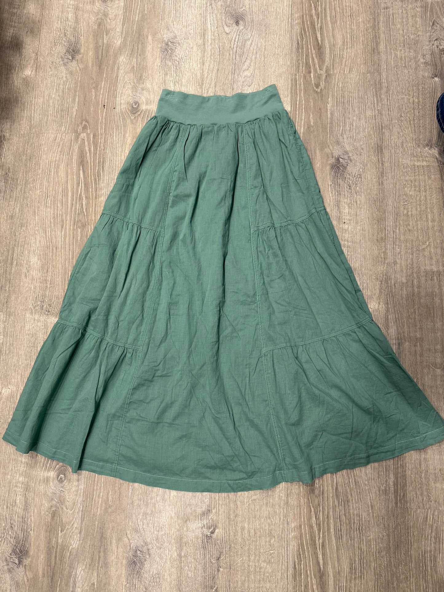 TEIRED SKIRT