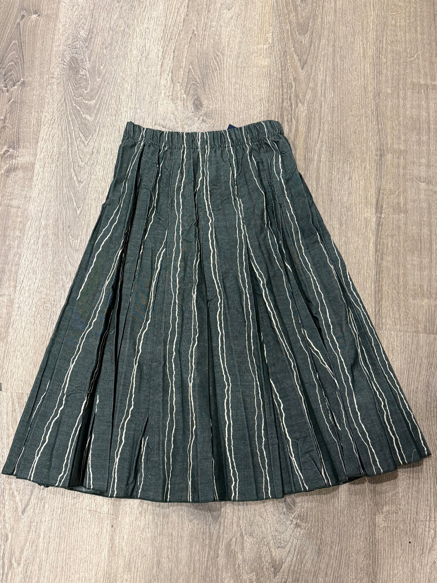 CORDUROY PLEATED SKIRT