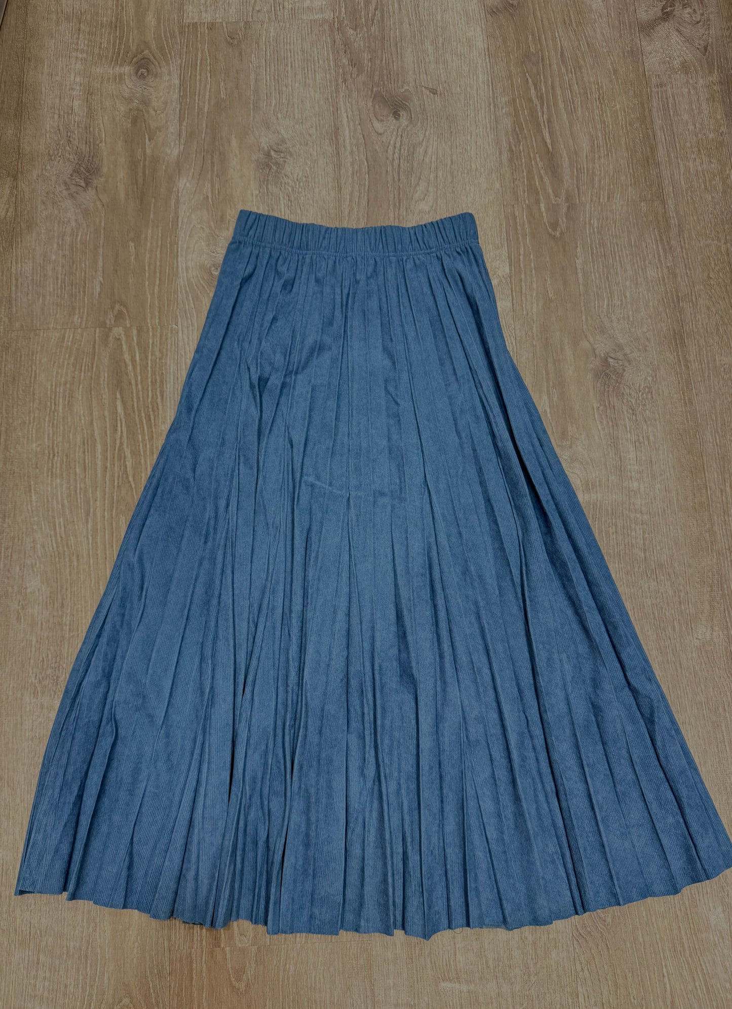MIDI LENGTH CORDUROY SKIRT