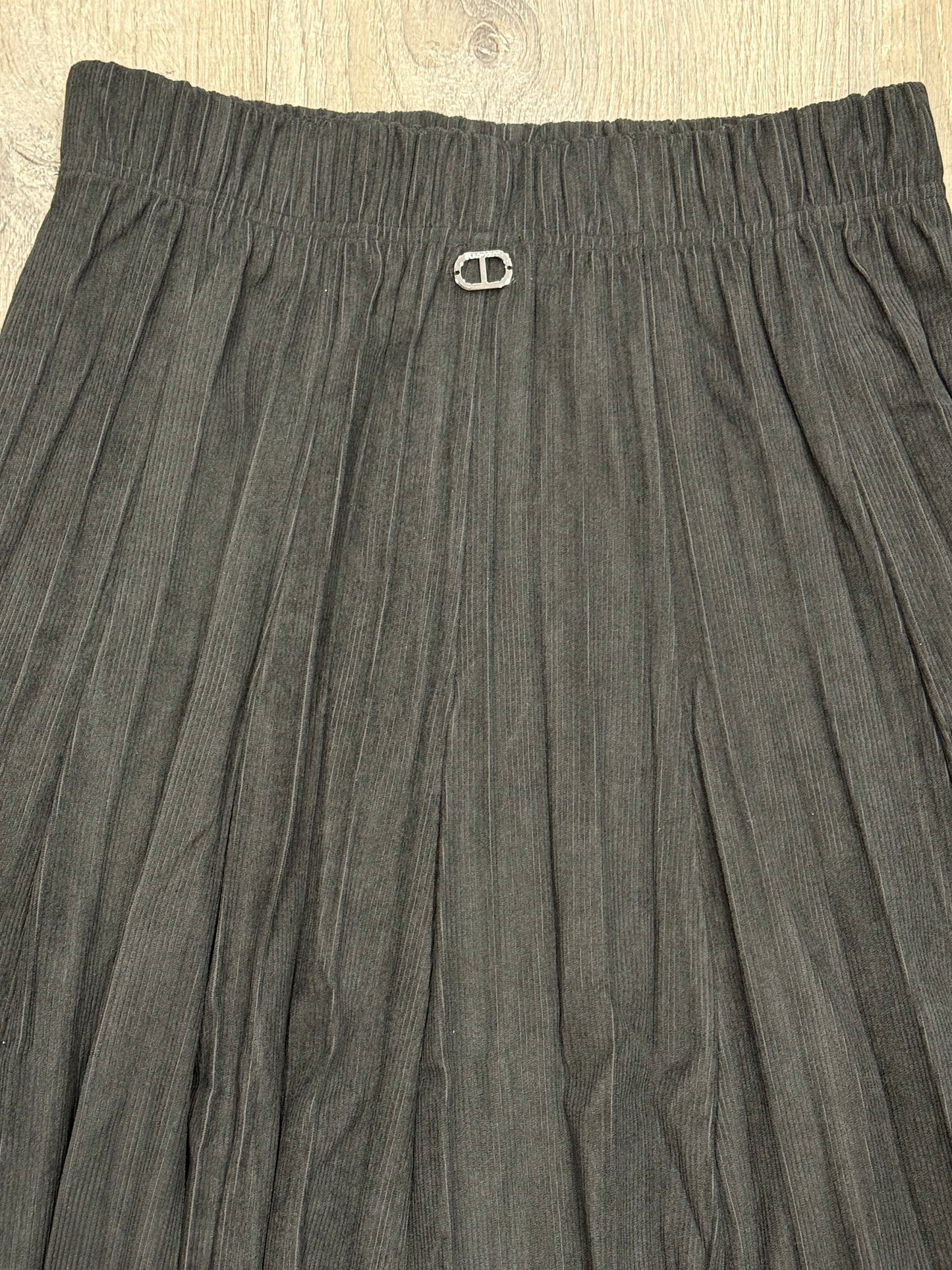 MIDI LENGTH CORDUROY SKIRT