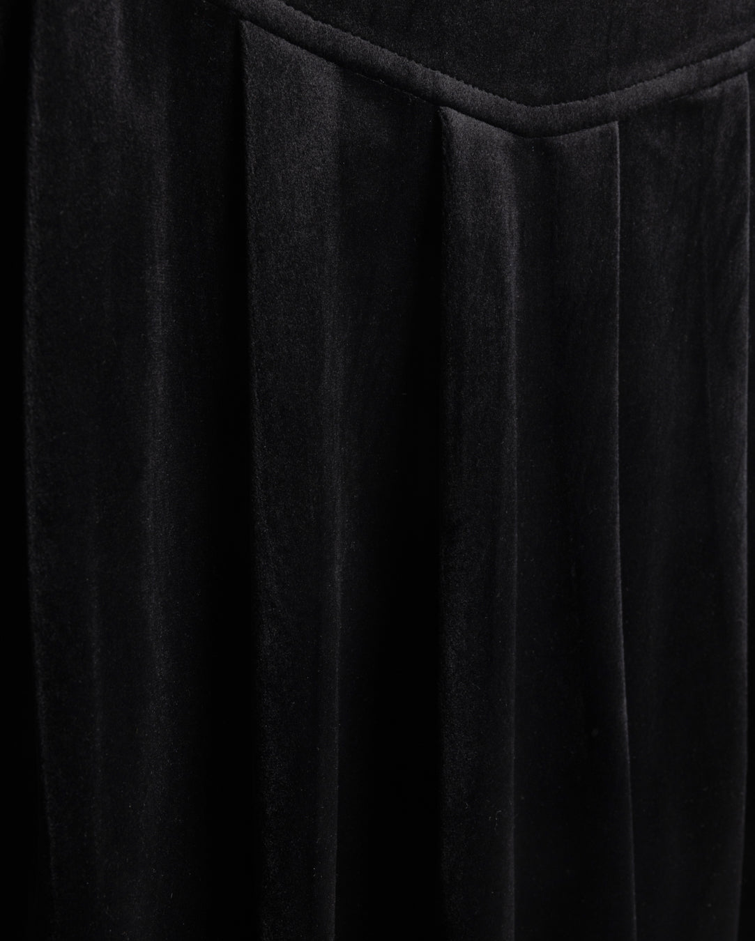 VELOUR V WAIST PLEAT SKIRT
