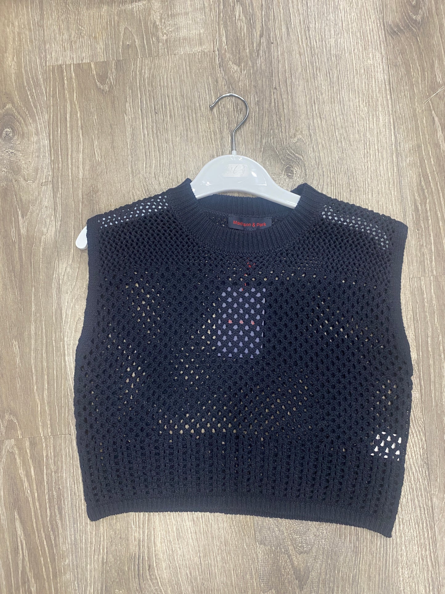 SLEEVELESS MESH TOP