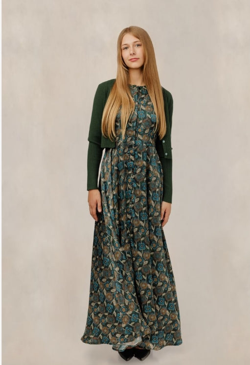 BUTTON-FRONT FLORAL DRESS W/ GREEN CARDIGAN