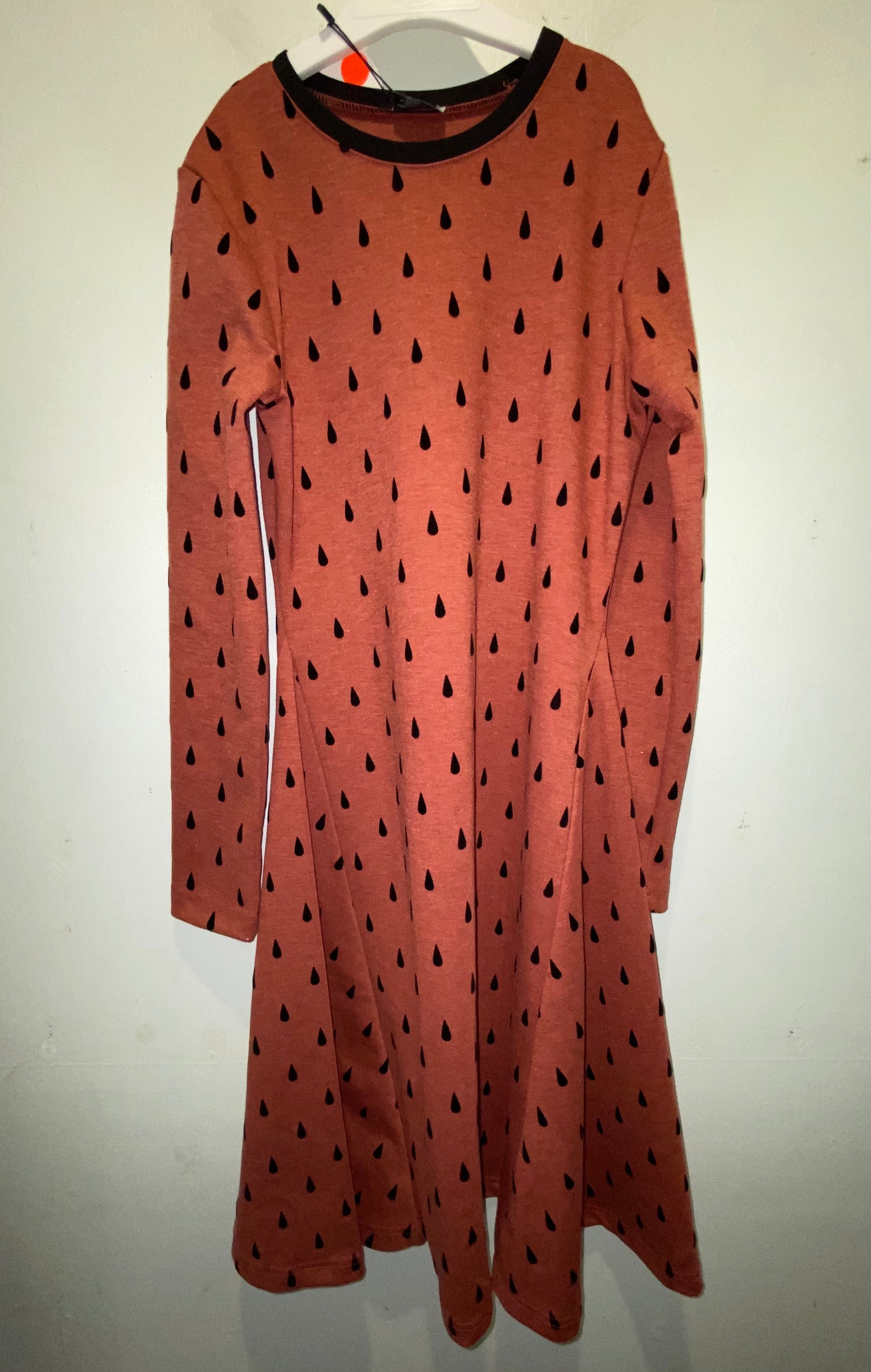 Brick Dress With Drops