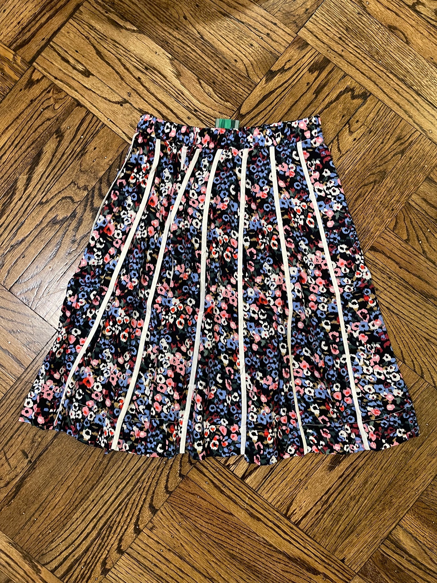 Floral Designed Set with White Piping