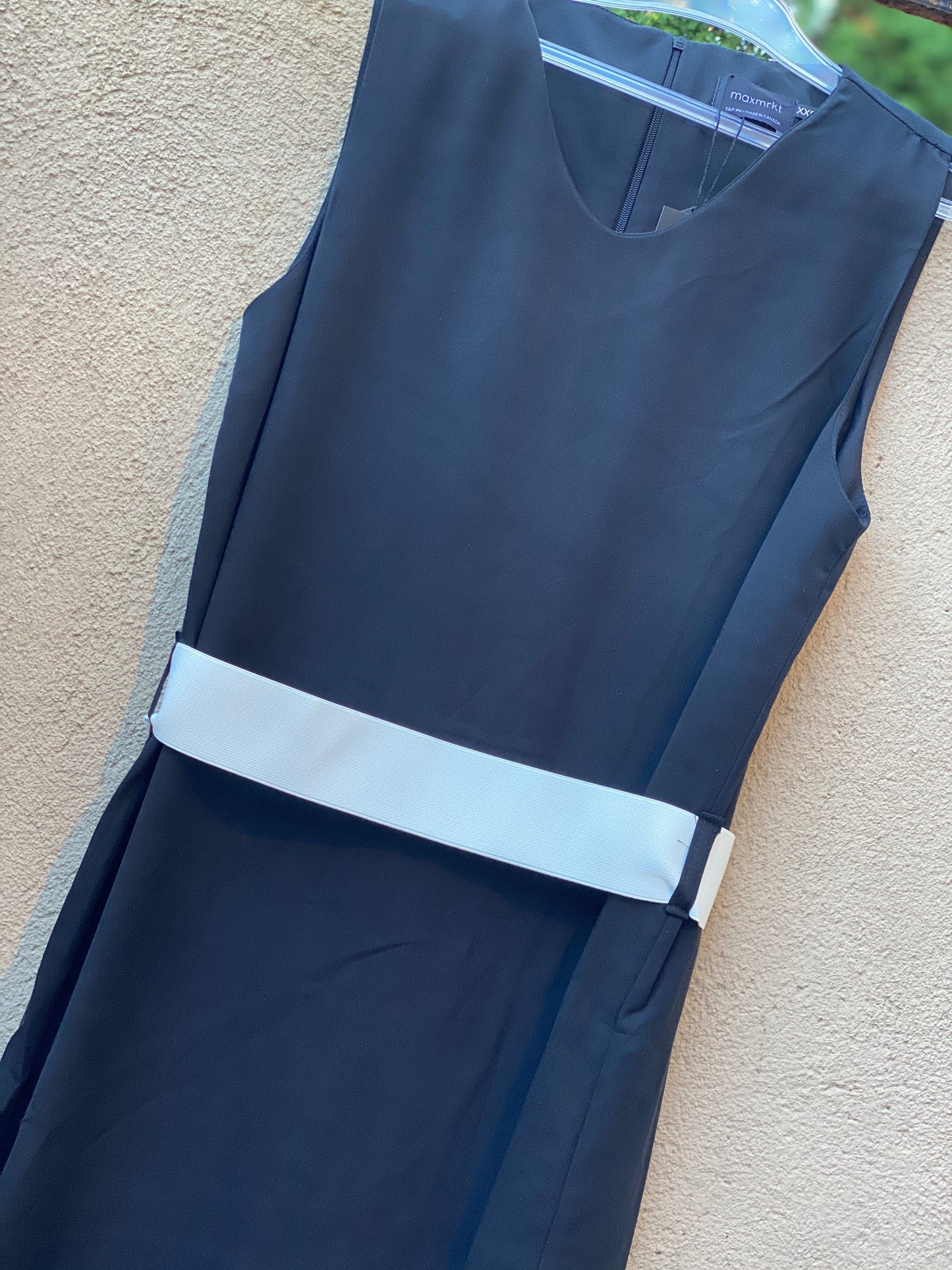 Sleeveless Belted Jumper