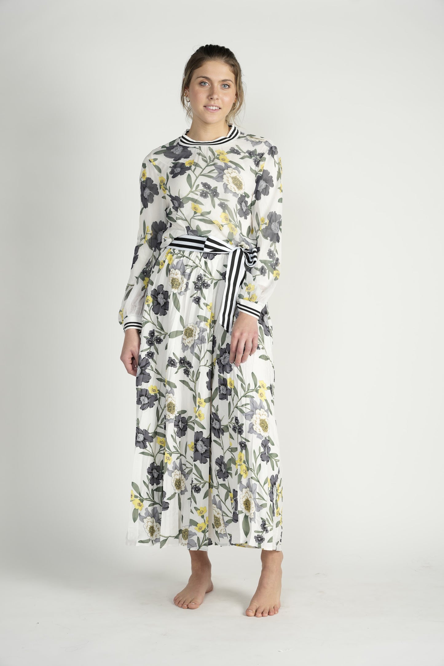 Ivory Flower Print Set