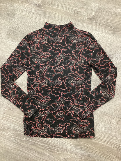 Chic Graphic Turtlenecks