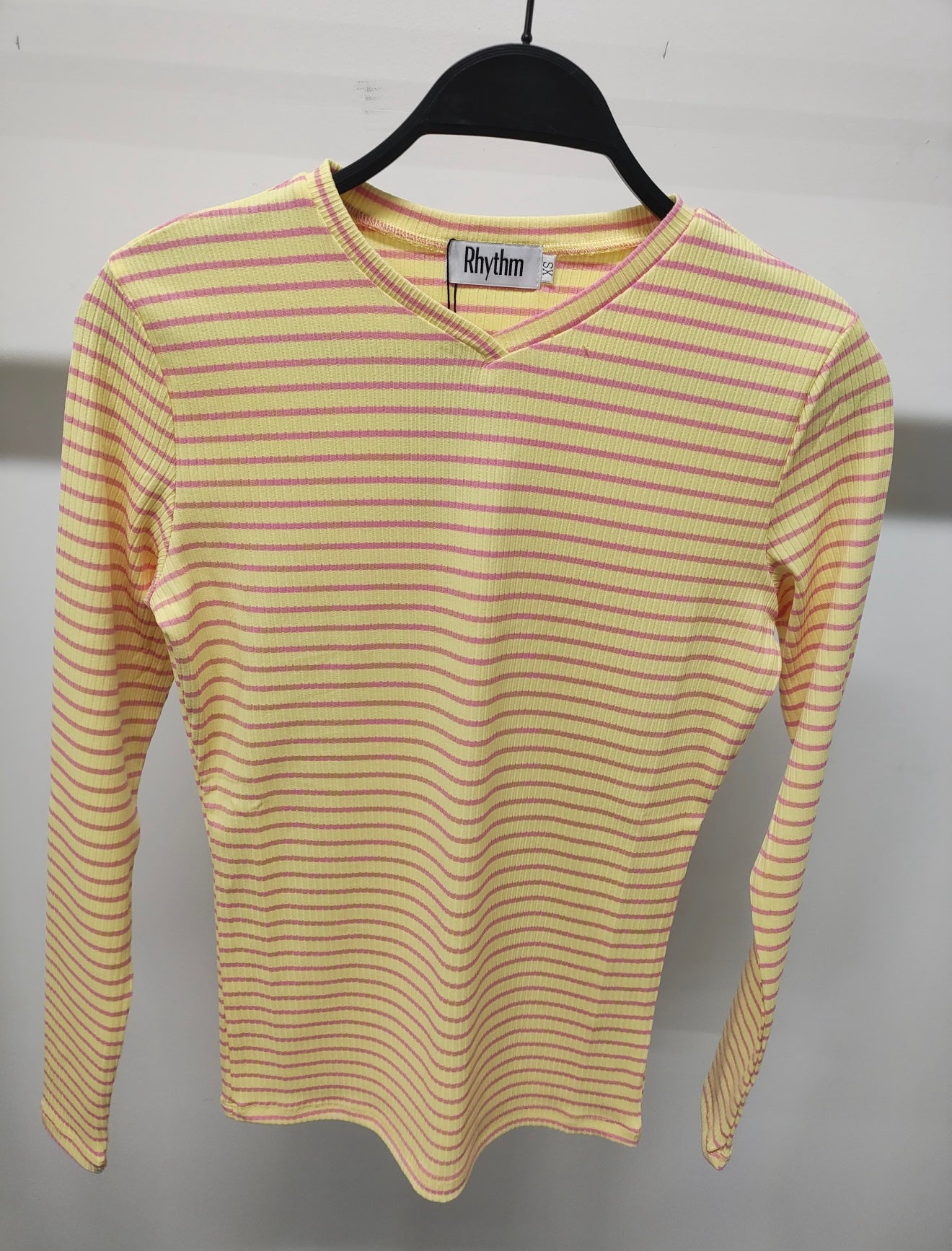 RHYTHM V-NECK STRIPED TEE