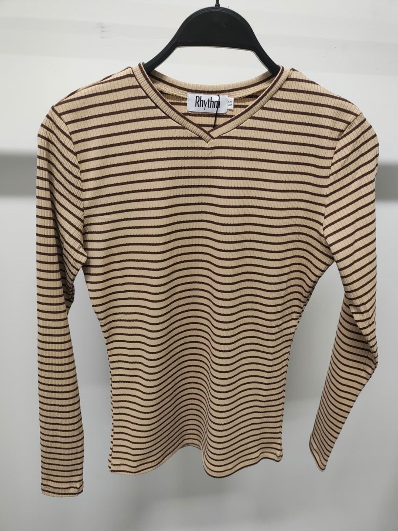 RHYTHM V-NECK STRIPED TEE