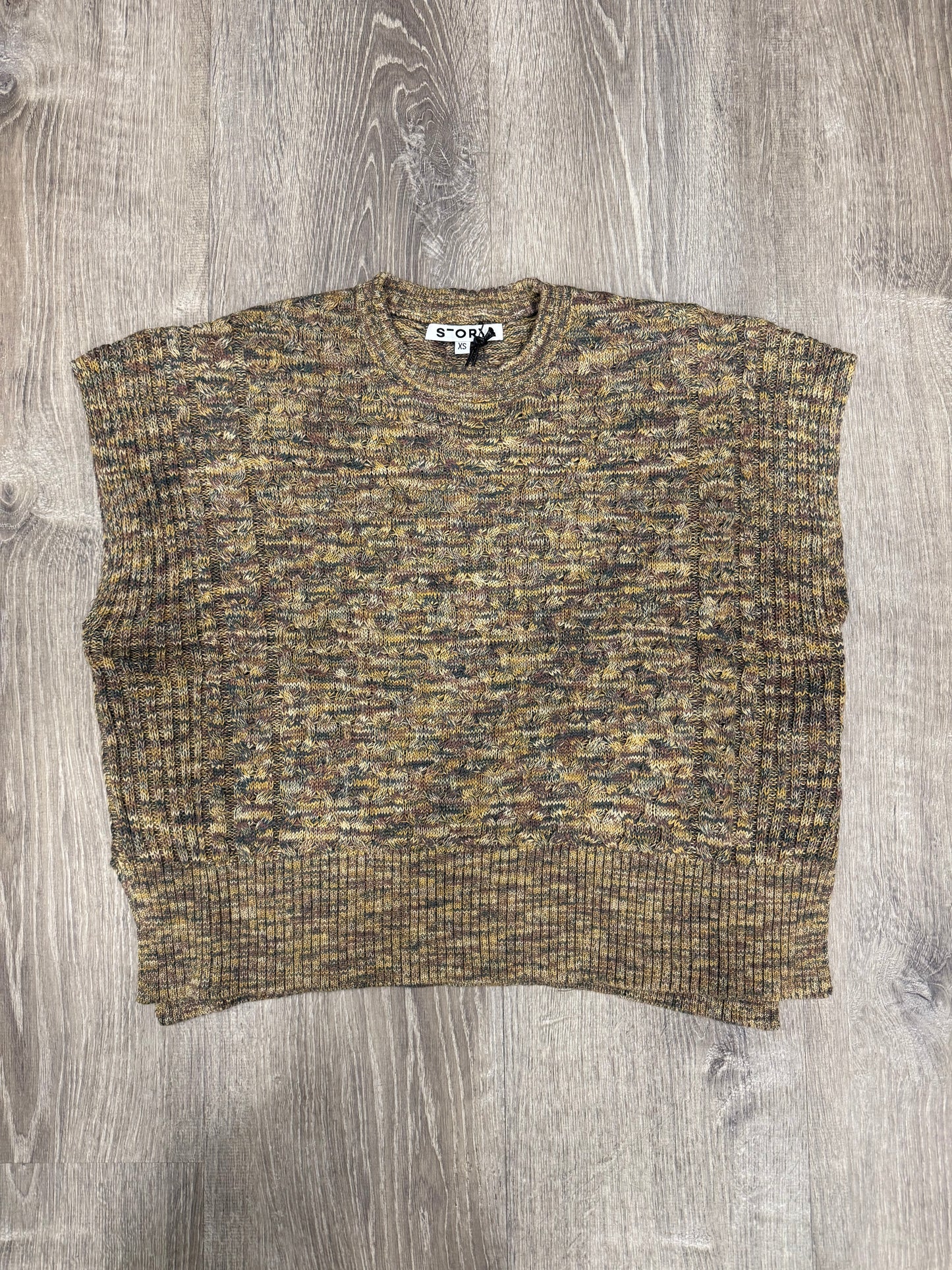 BRAIDED KNIT VEST
