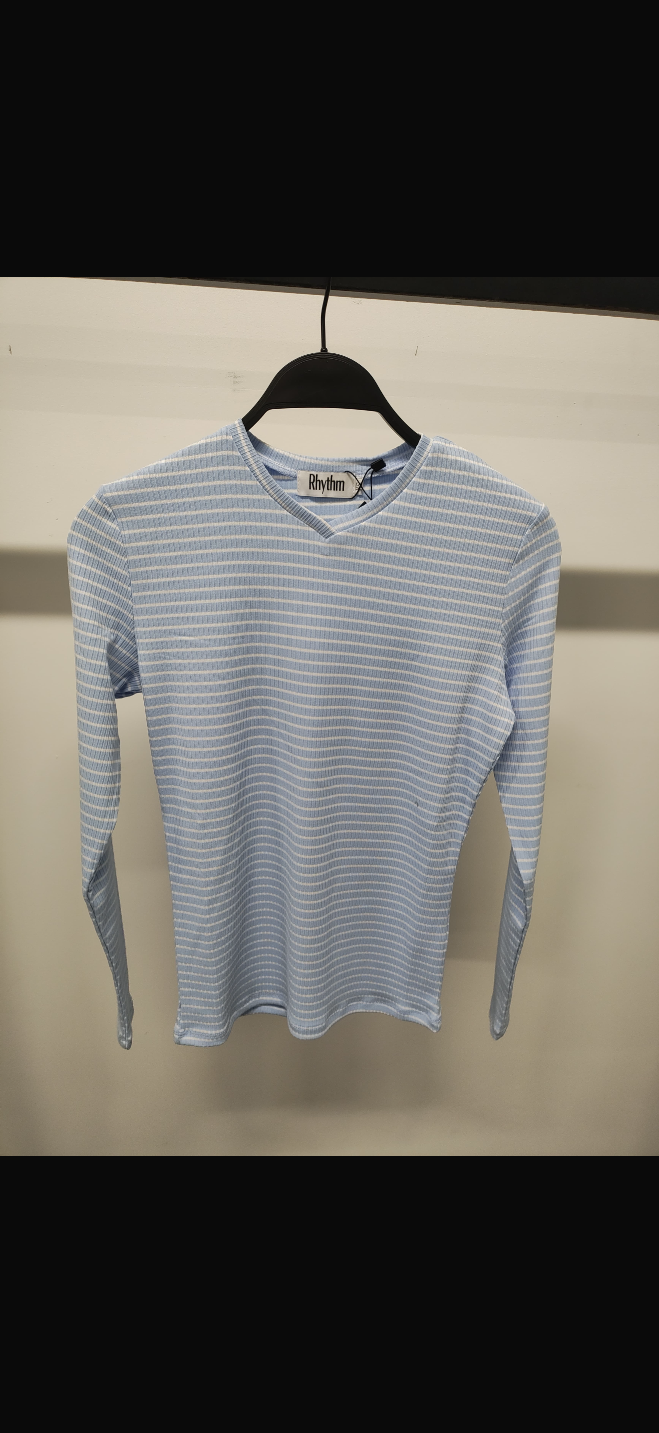 RHYTHM V-NECK STRIPED TEE