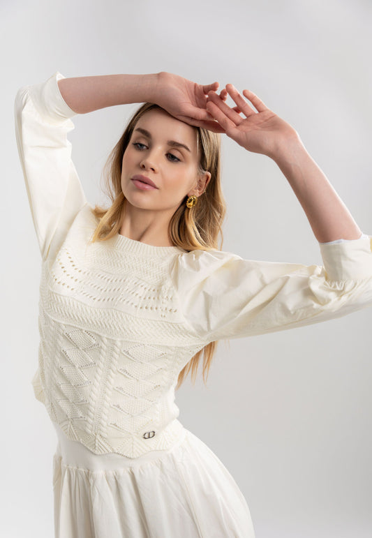 IVORY EMBROIDERED TOP