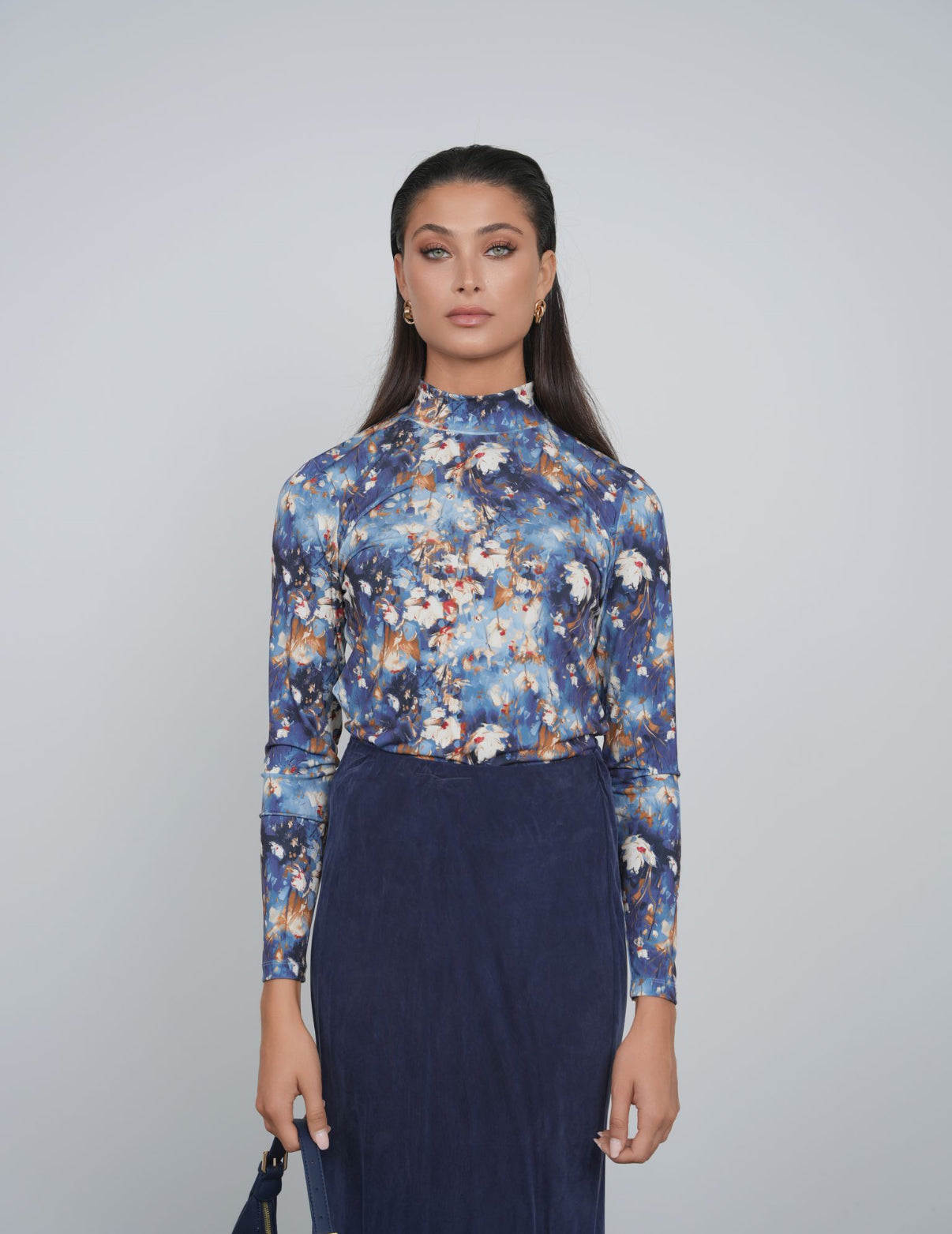 POINT PRINTED MOCK NECK TOP