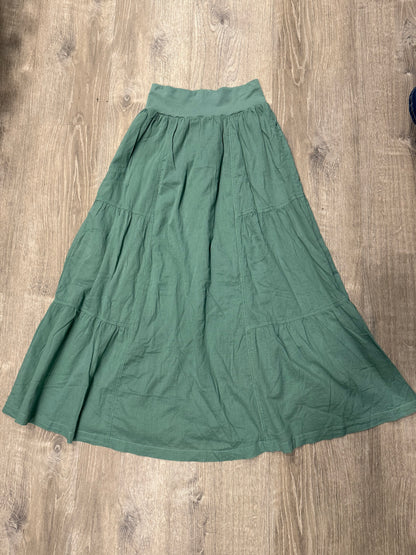 TEIRED SKIRT