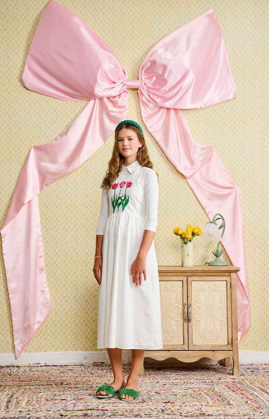 WHITE JUMPER WITH PINK EMBROIDERED FLOWER