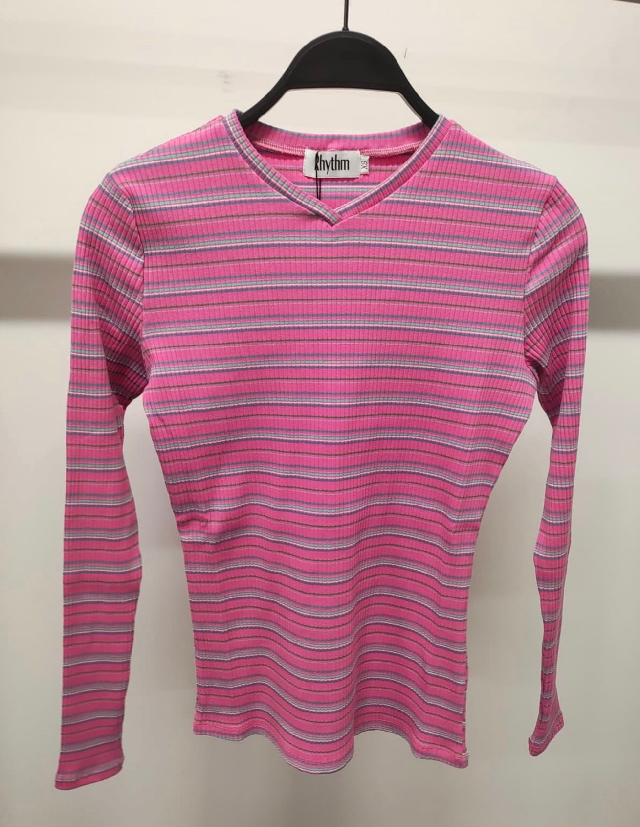 RHYTHM V-NECK STRIPED TEE