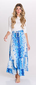 THE BLUE FLORAL SKIRT
