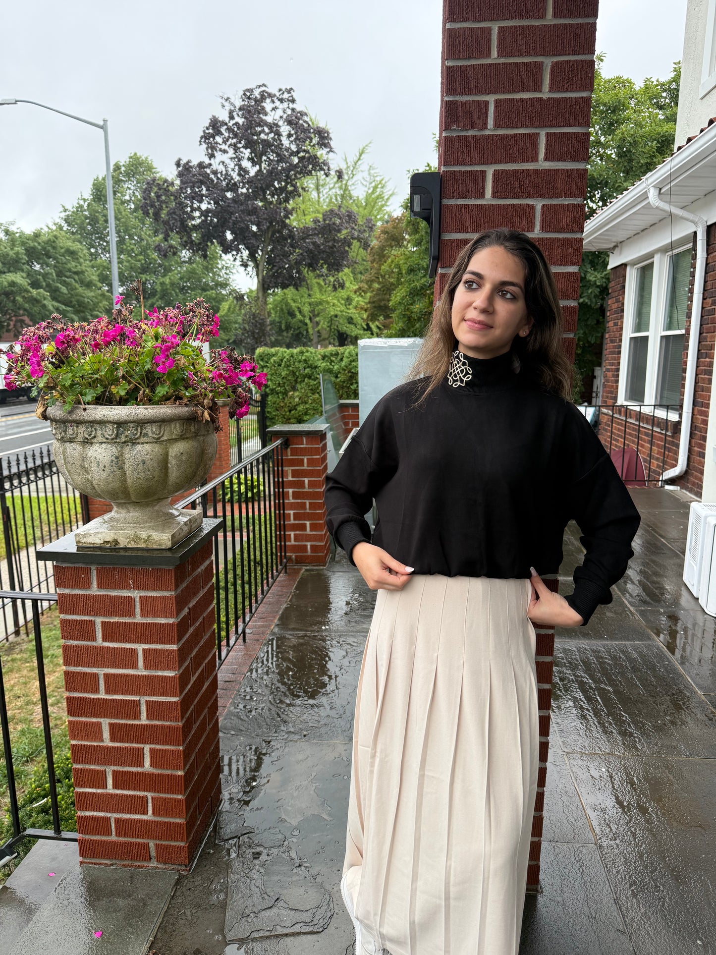 SIMPLE PLEATED SKIRT