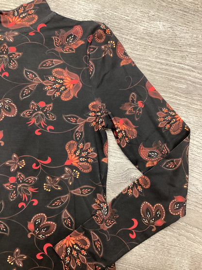 Chic Graphic Turtlenecks