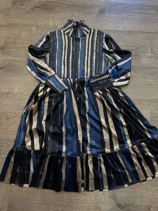 VELVET SMOCKED DRESS