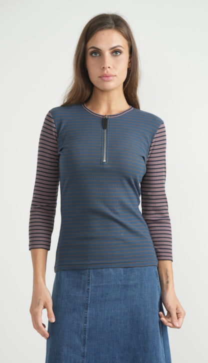 RIBBED STRIPED HENLEY ZIPPER TEE