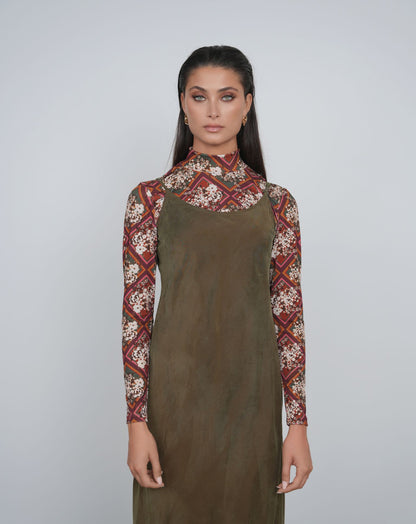 POINT PRINTED MOCK NECK TOP