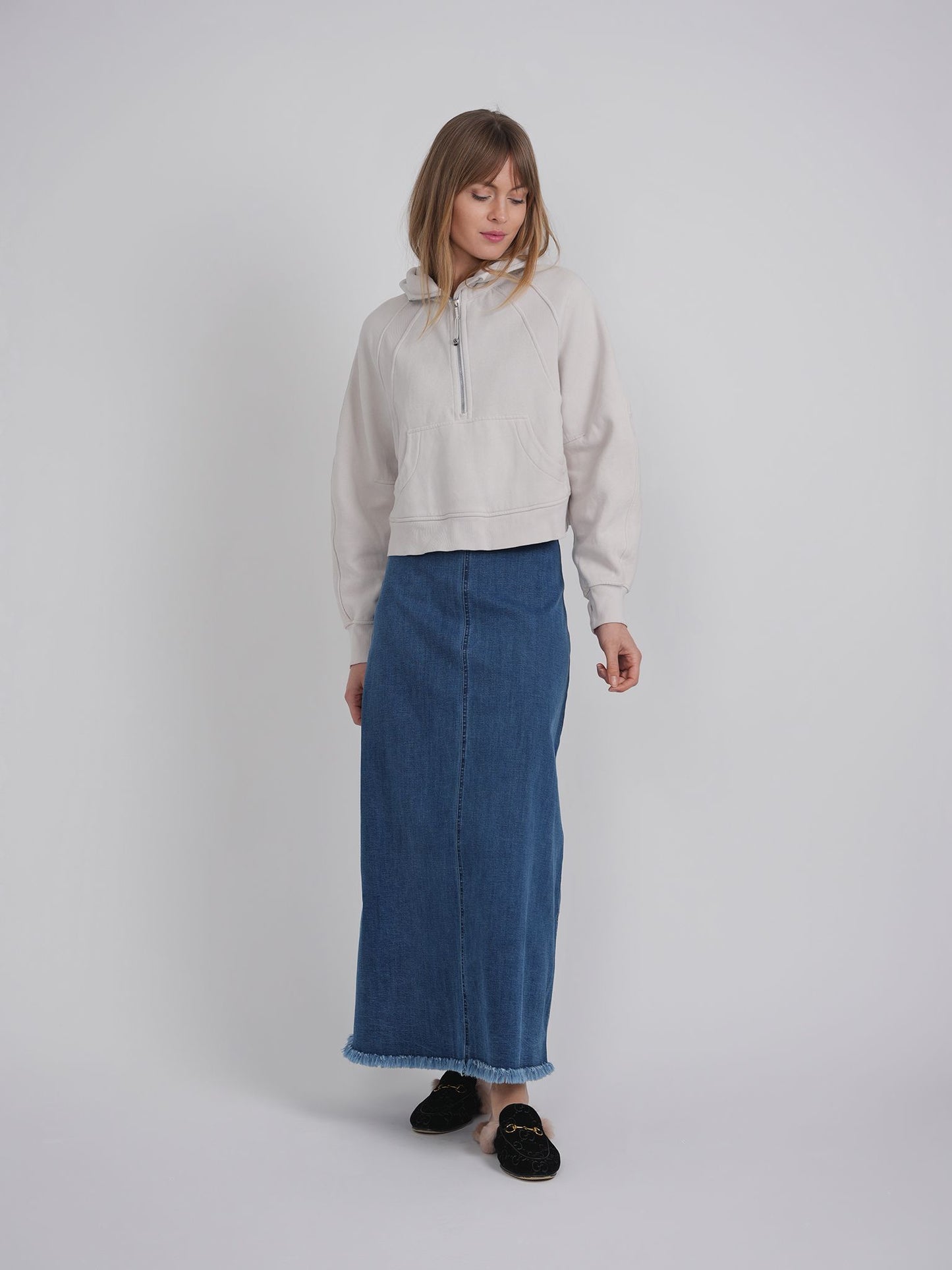 CROPPED ZIP SWEATSHIRT