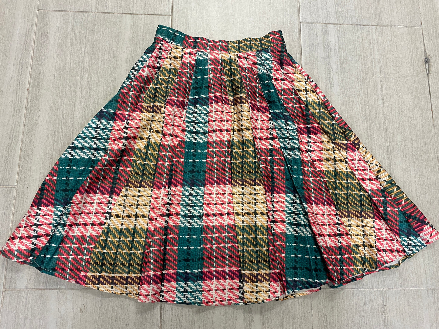 PLAID PLEATED SKIRT