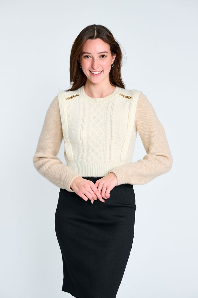 TWO TONE KNIT TOP WITH CHAIN TRIM