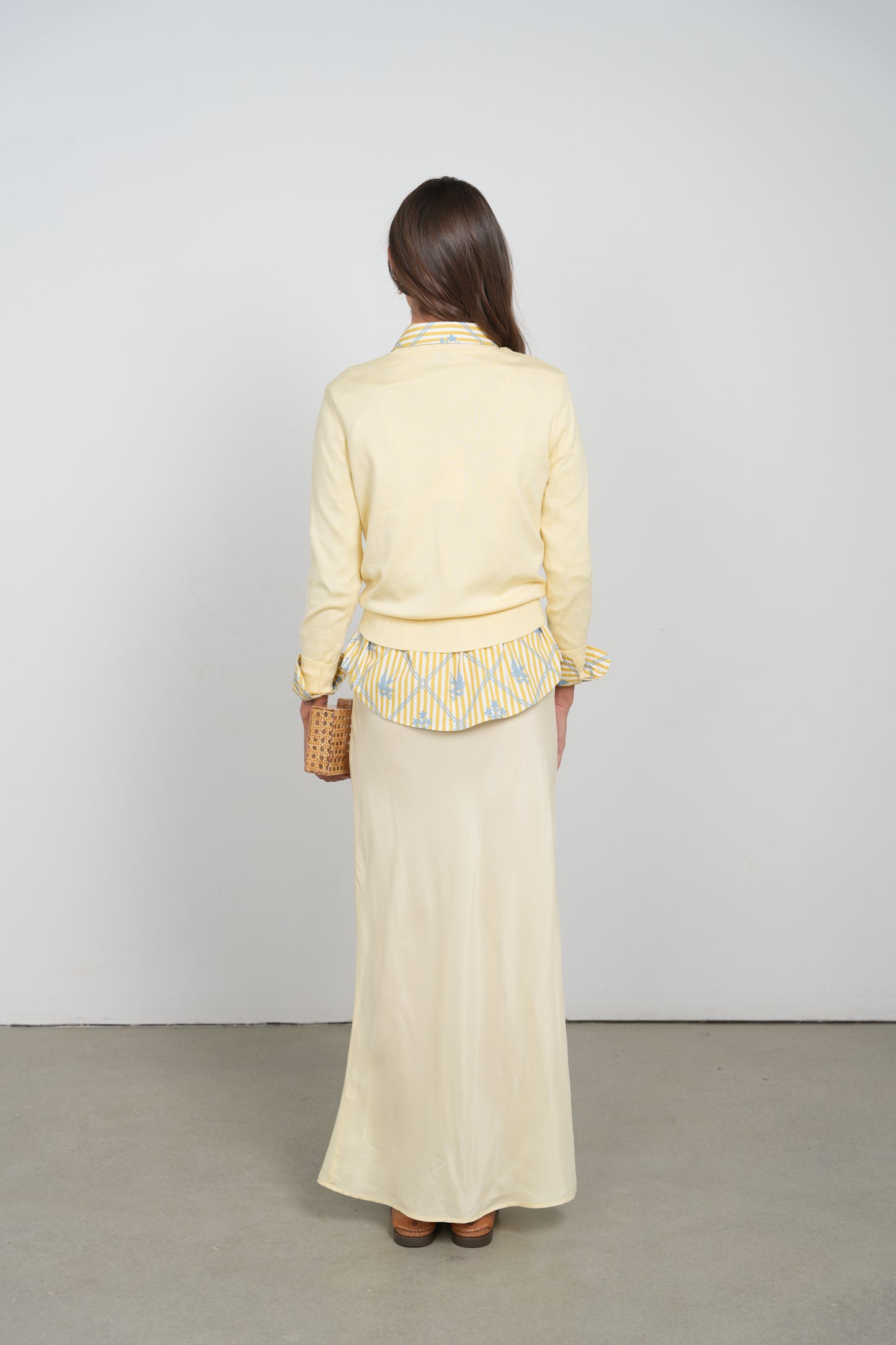 POINT SHOULDER WRAP SWEATER