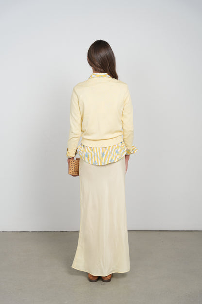 POINT SHOULDER WRAP SWEATER