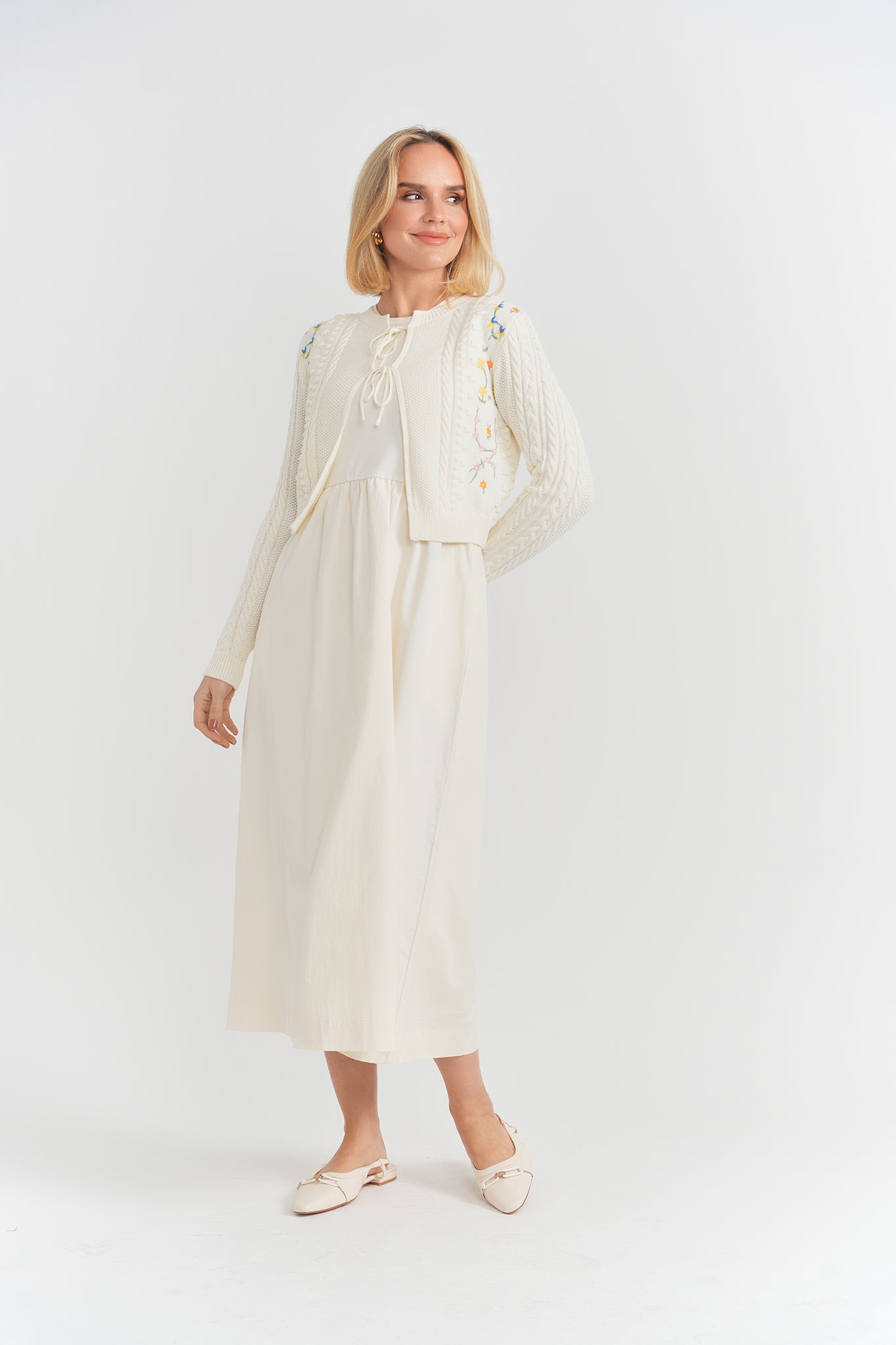 WOVEN EMBROIDERED WHITE CARDIGAN