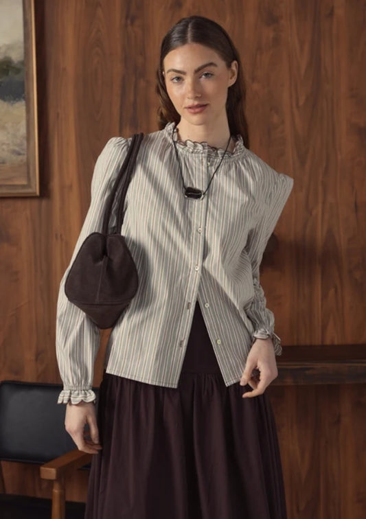 POINT RUFFLE BLOUSE