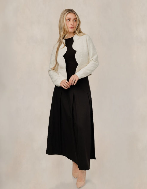 TEXTURED SCALLOPED EDGE  JACKET