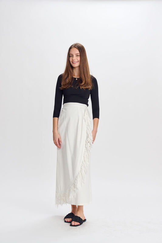 WHITE WRAP SKIRT WITH SHREDDED TRIM