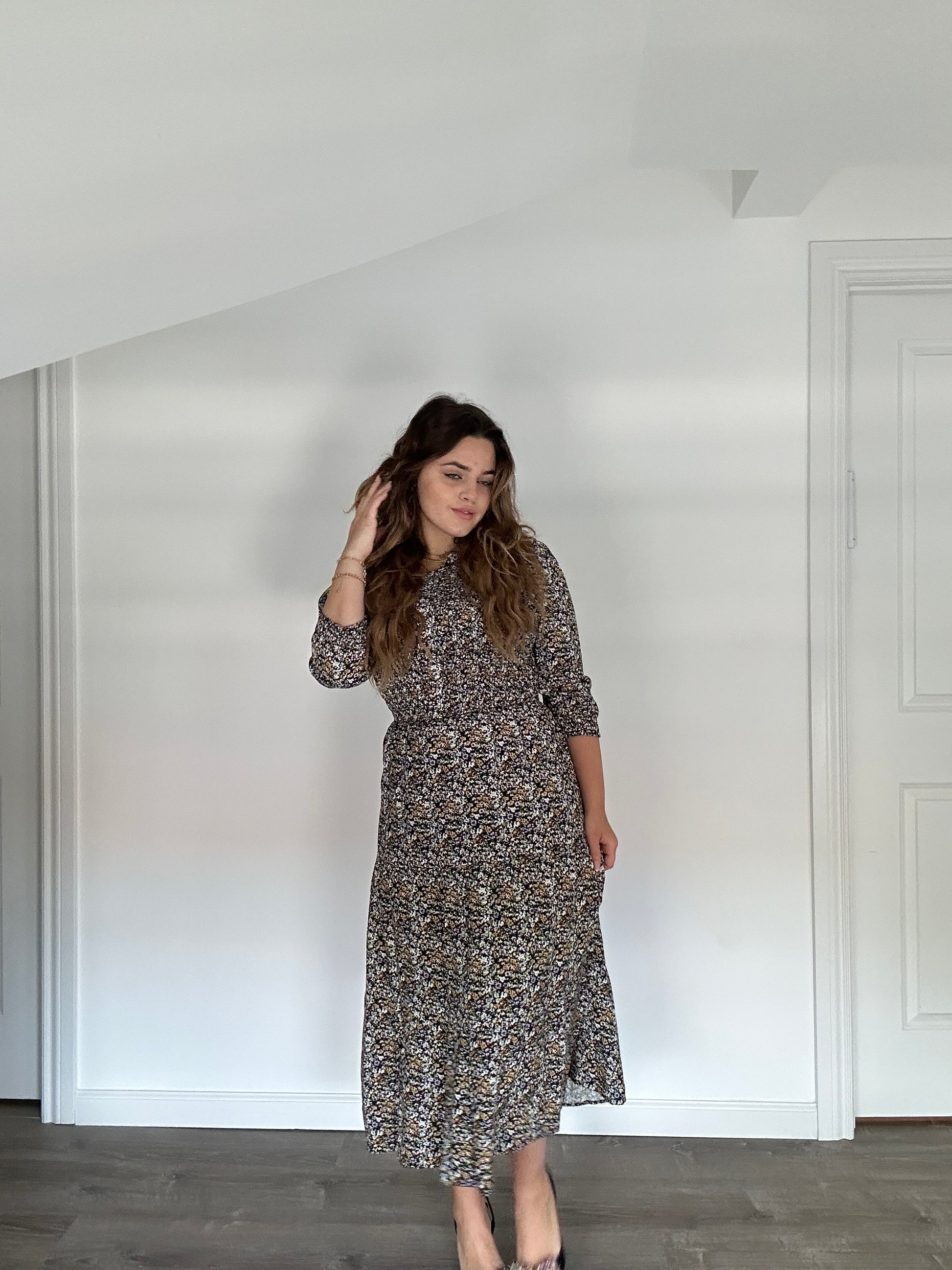SMOCKED FLORAL DRESS Fallon's SMOCKED FLORAL DRESS Fallon's