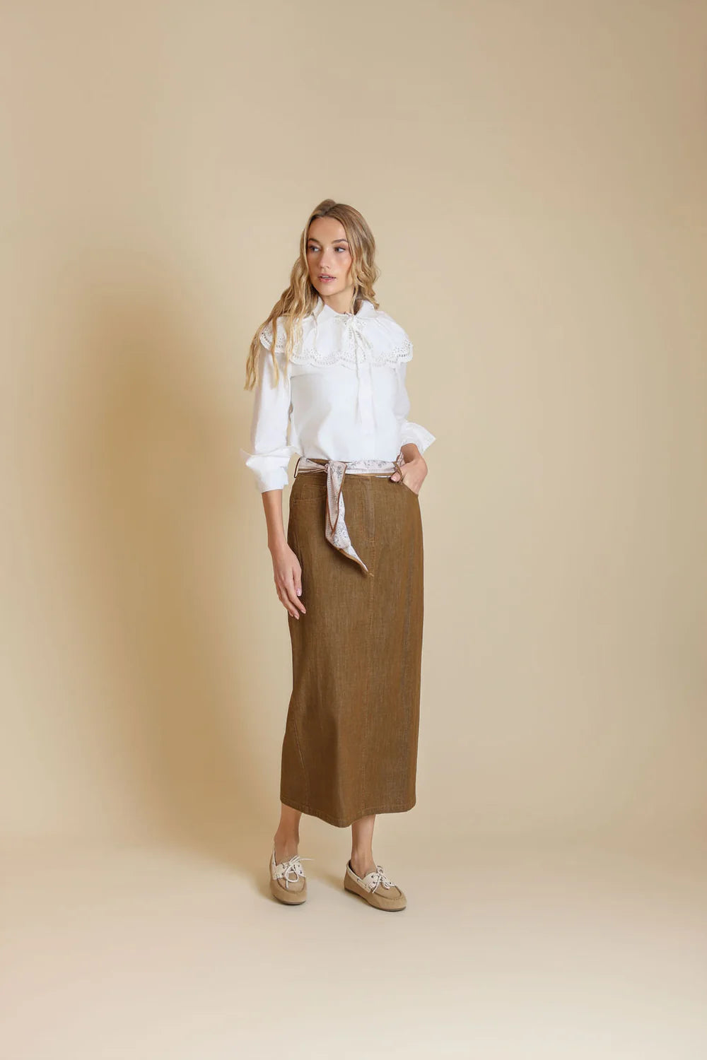 STRAIGHT DARK DENIM SKIRT