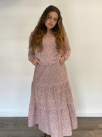 Load image into Gallery viewer, CROCHET KNIT MIDI TIERED SET
