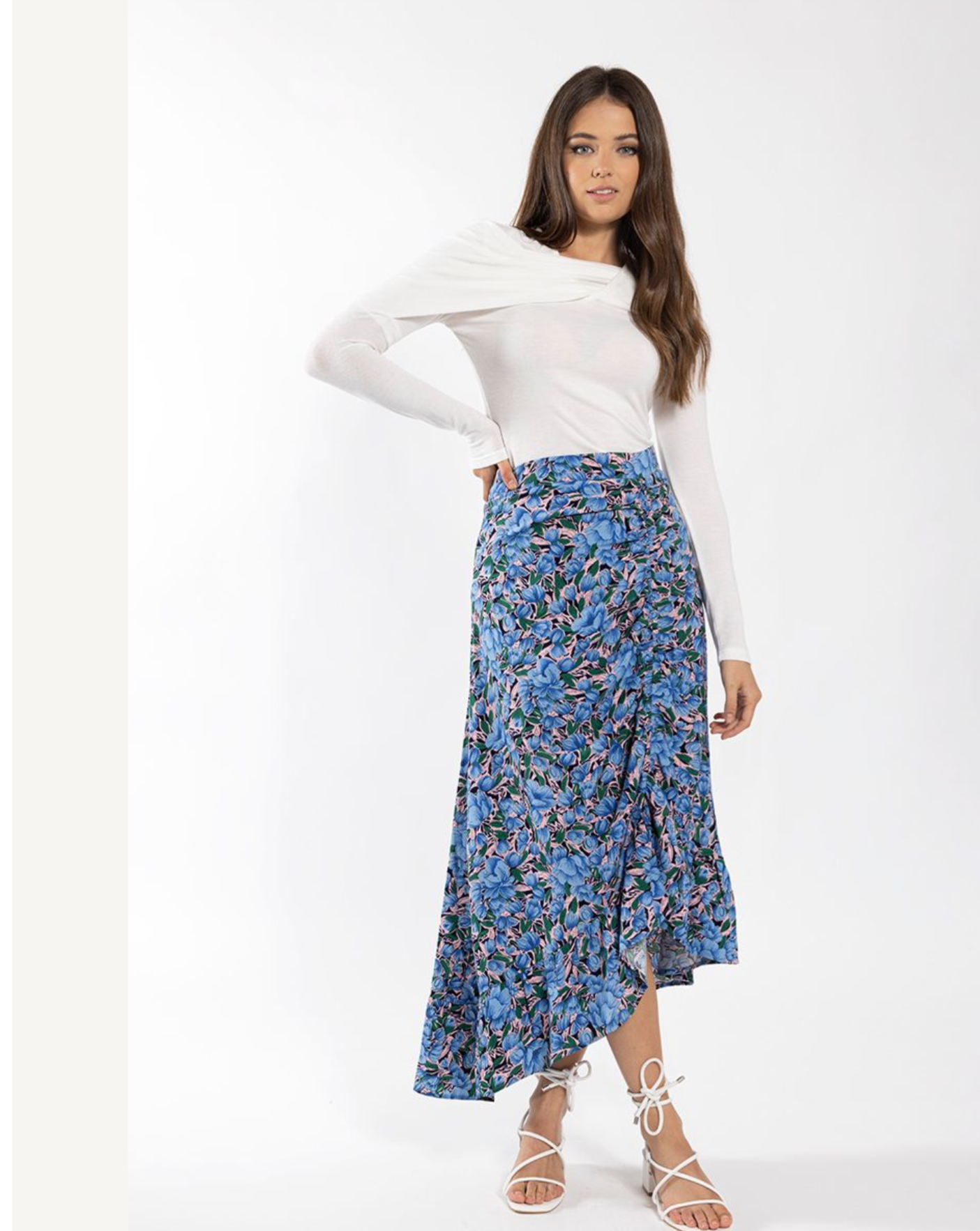 RUCHED ASYMETRICAL FORAL SKIRT