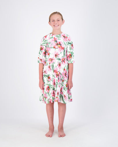 Oversized Floral Splash with Neat Pleats