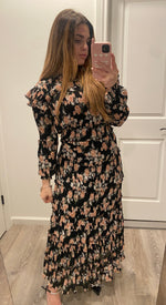 Load image into Gallery viewer, FLORAL CHIFFON MAXI DRESS
