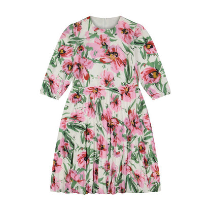 Oversized Floral Splash with Neat Pleats