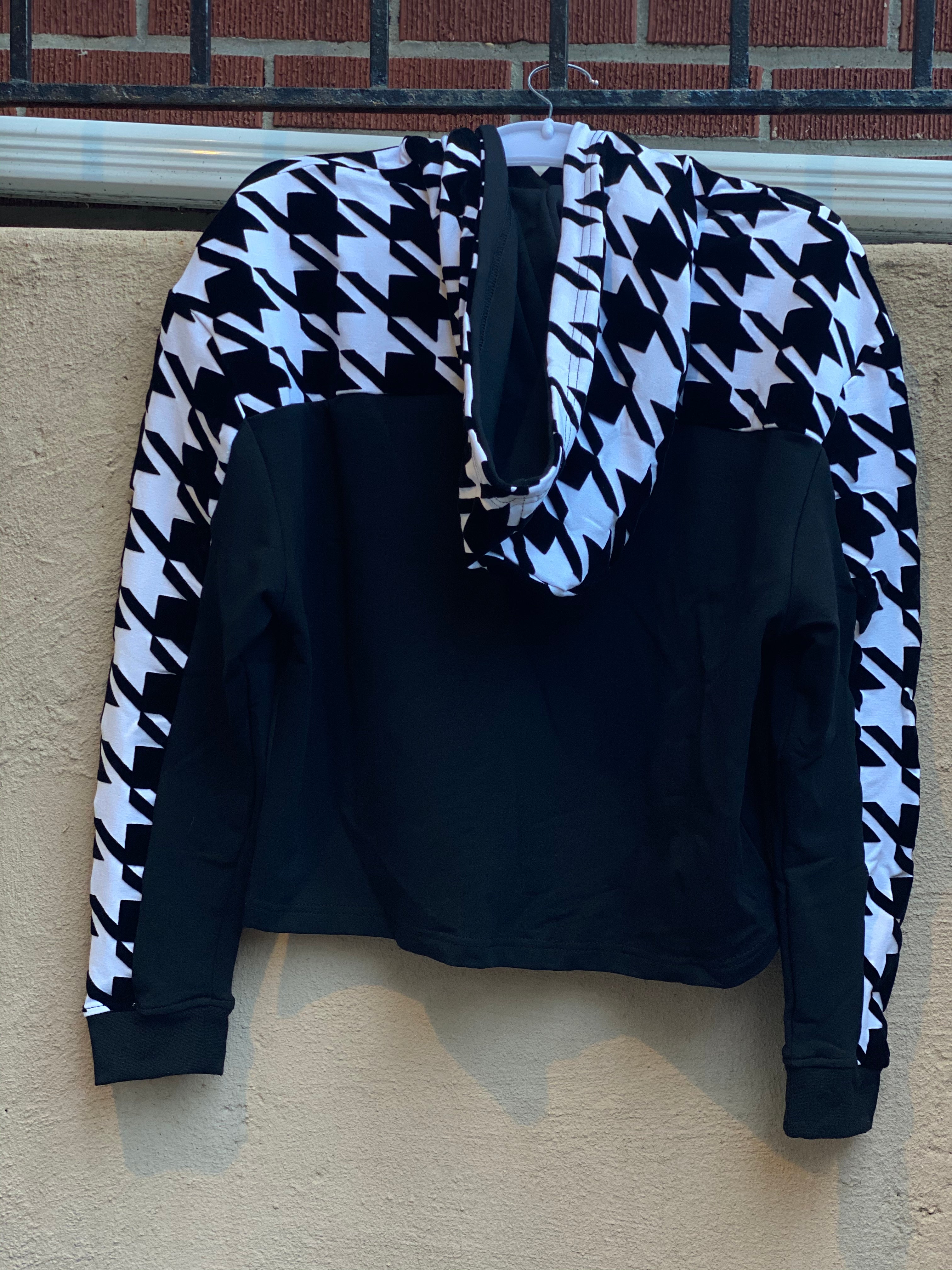 Houndstooth Cropped Hoodie
